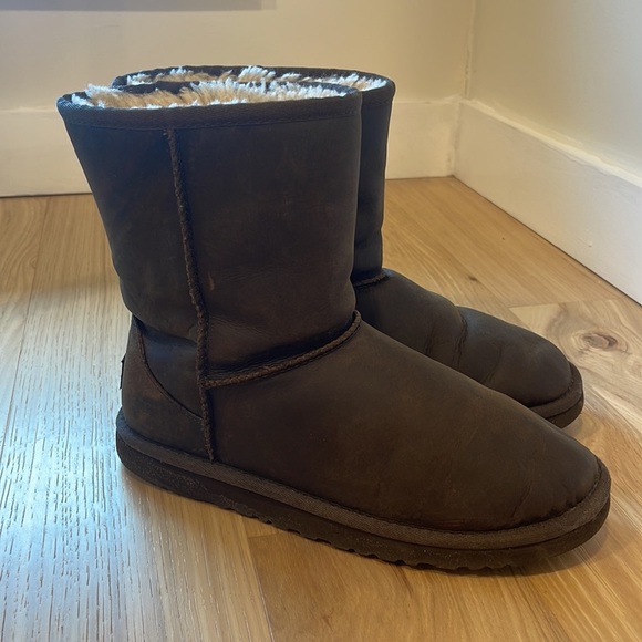 UGG Australia brown leather boot, Size US 5 - Picture 3 of 7